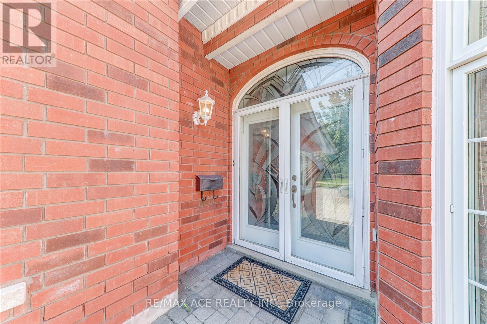 Photo 8 of 36 Todd Road, Ajax ON
