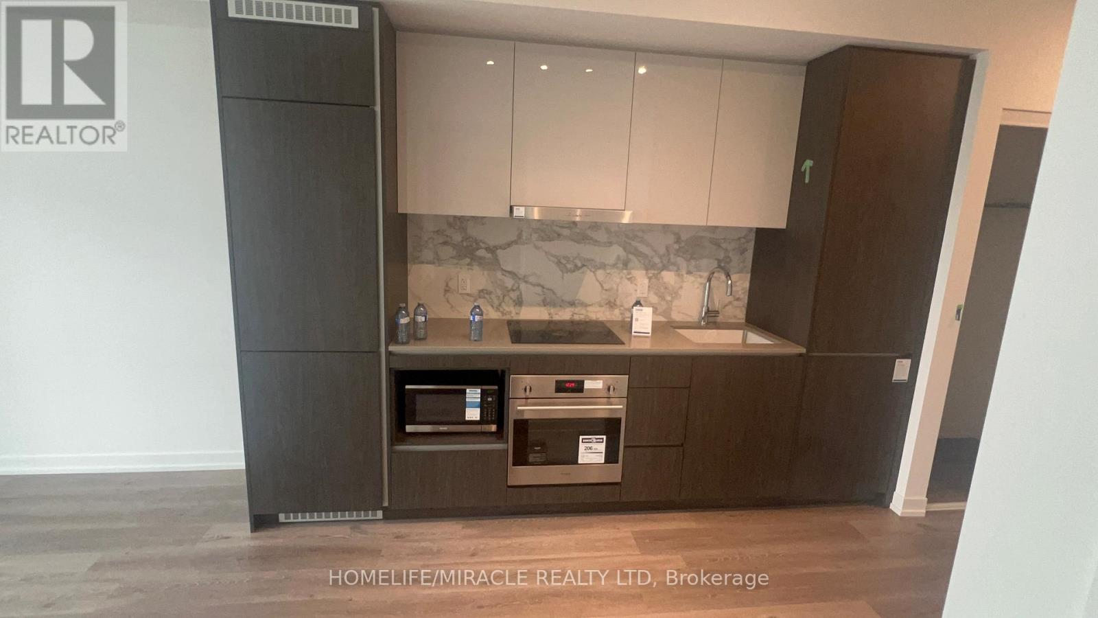 Photo 1 of 1206 28 Interchange Way, Vaughan ON