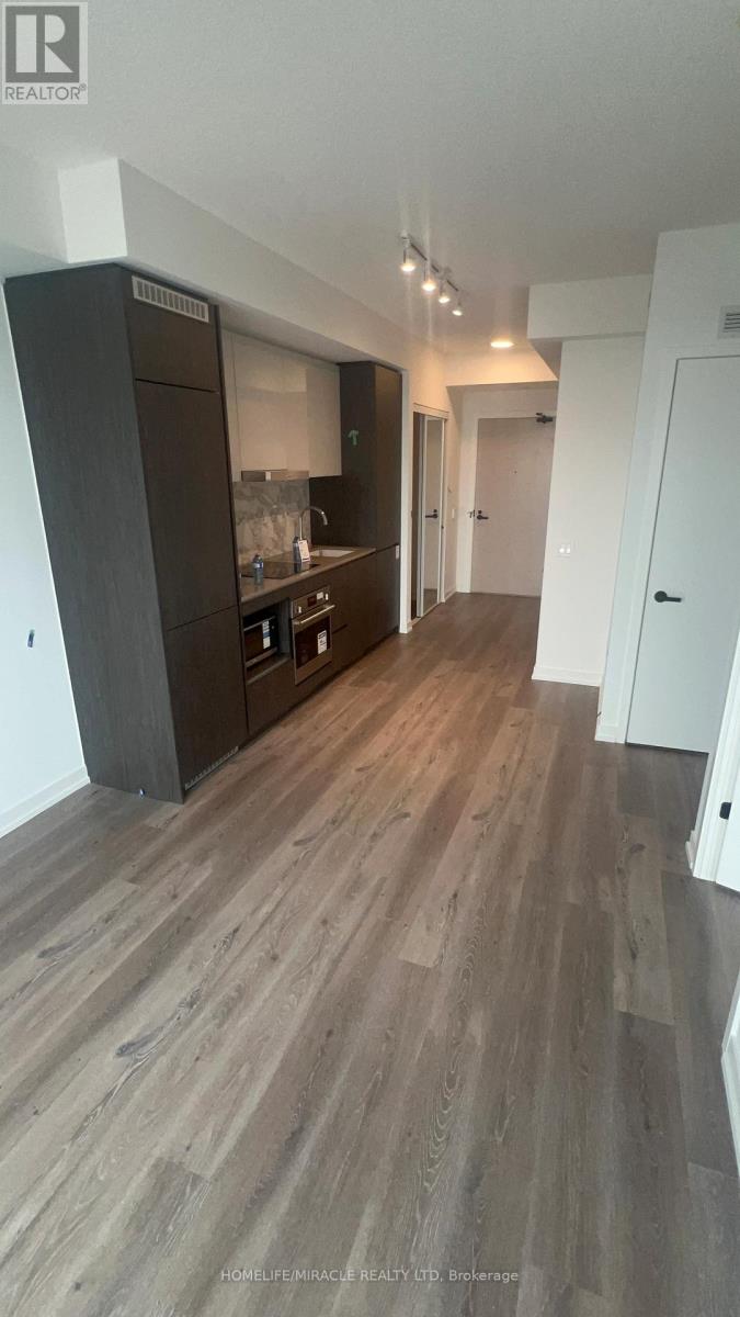 Photo 2 of 1206 28 Interchange Way, Vaughan ON