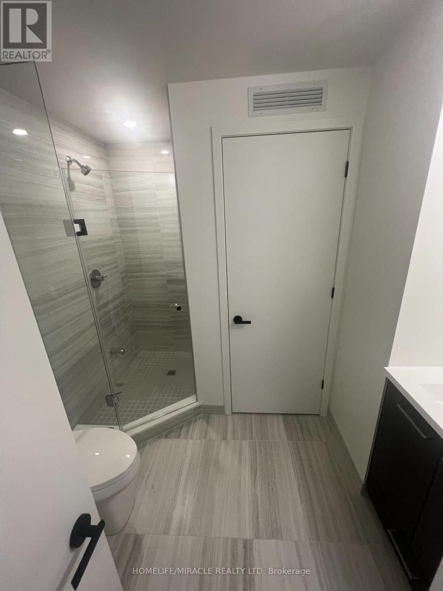 Photo 3 of 1206 28 Interchange Way, Vaughan ON