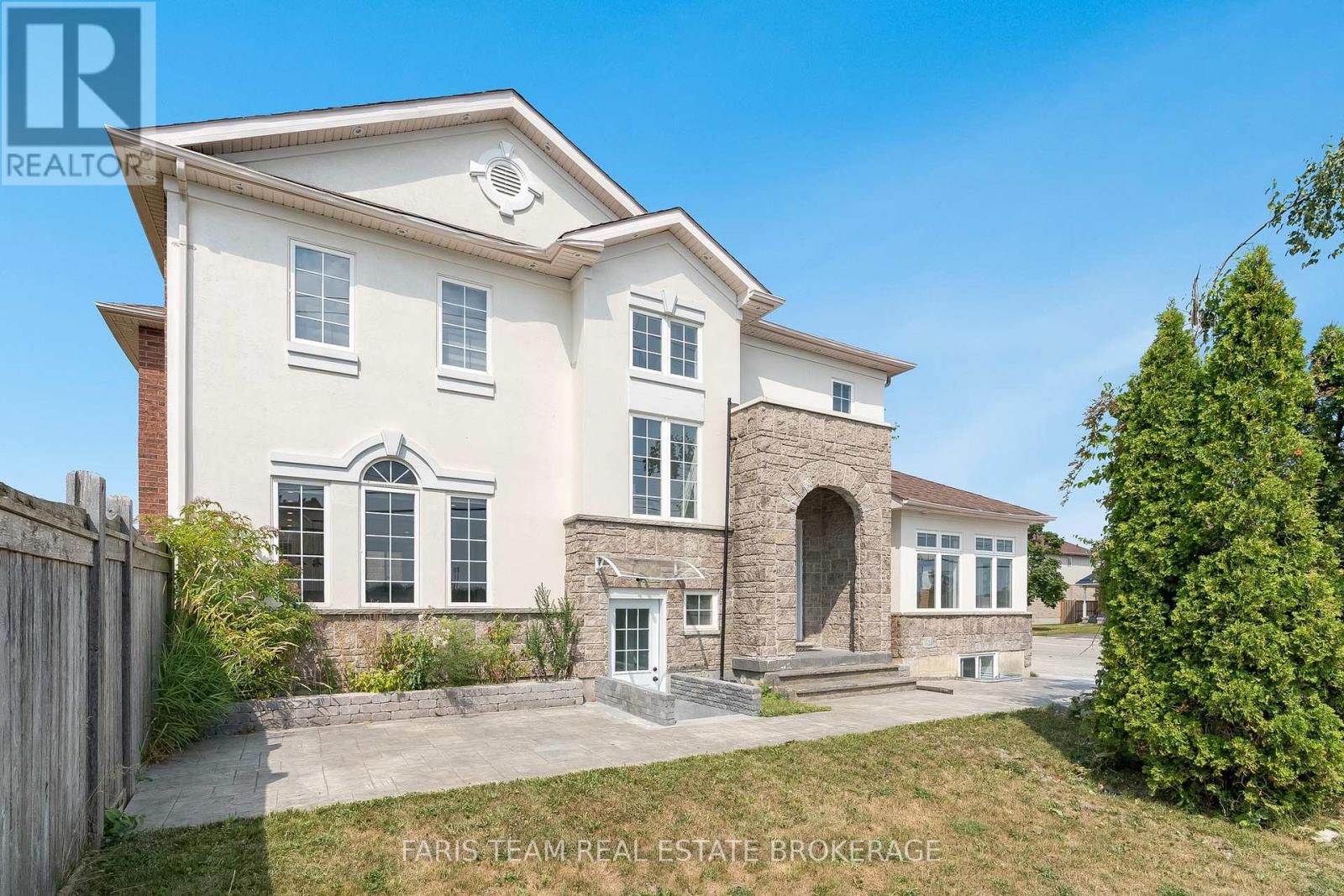 Photo 1 of 2 Vanessa Drive, Orillia ON