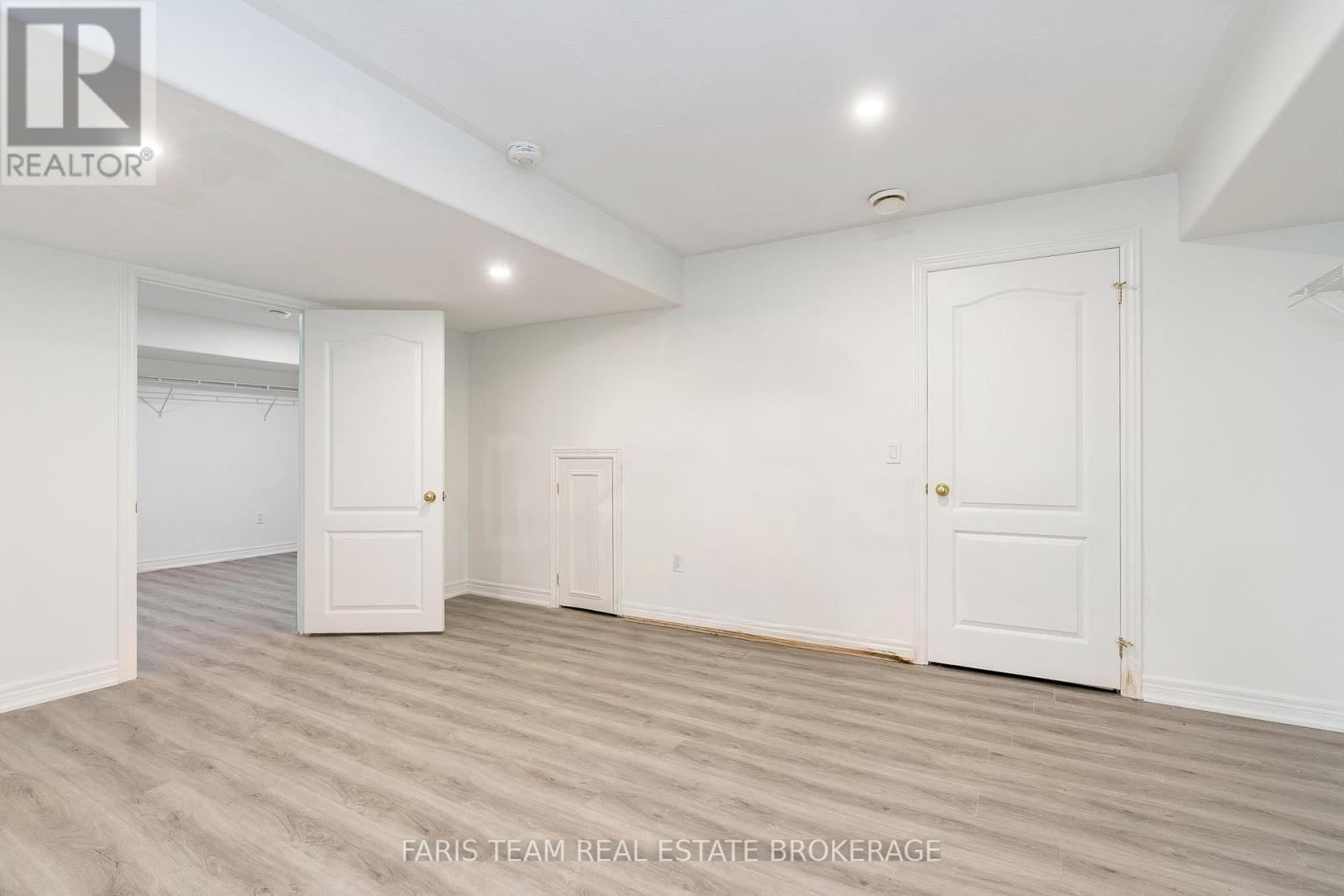 Photo 33 of 2 Vanessa Drive, Orillia ON