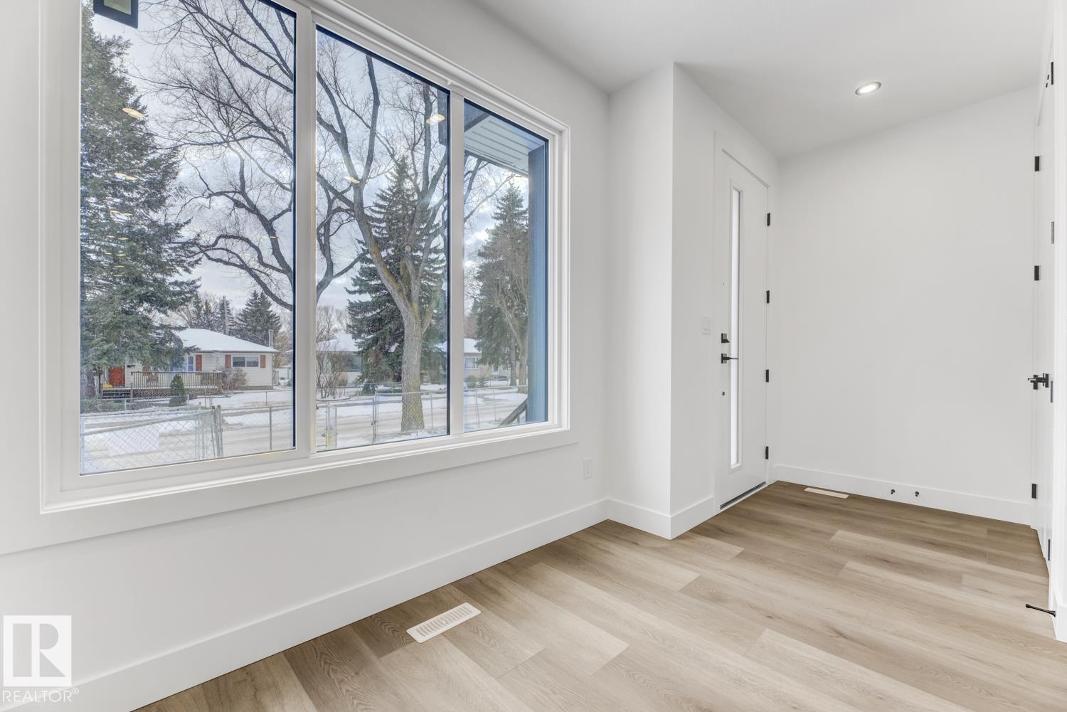 Photo 6 of 12309 91 St Nw, Edmonton AB