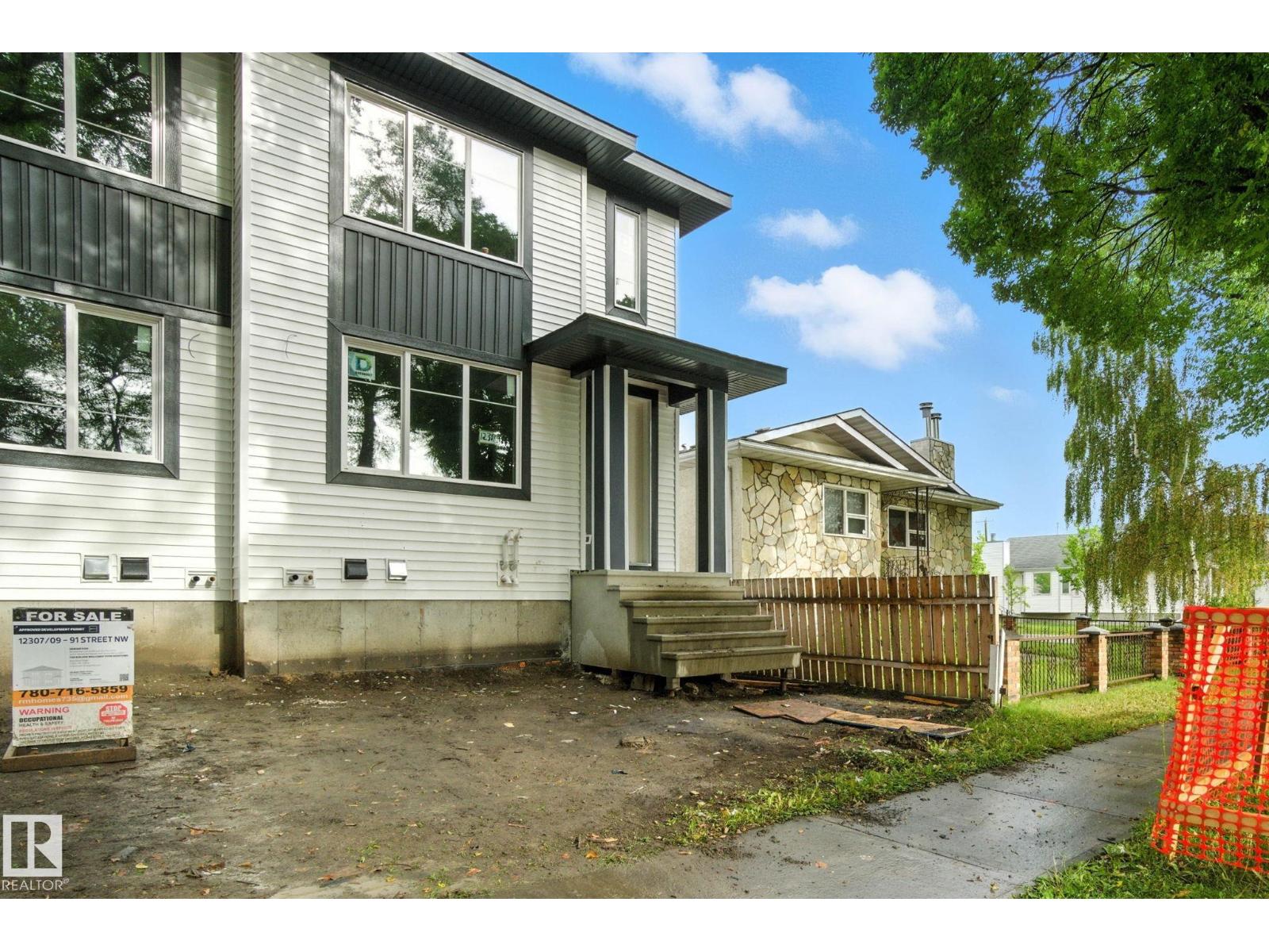 Photo 2 of 12309 91 St Nw, Edmonton AB