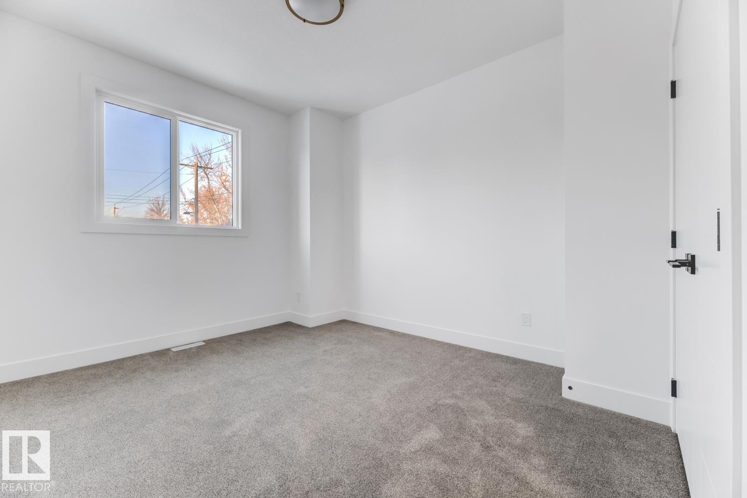 Photo 37 of 12309 91 St Nw, Edmonton AB