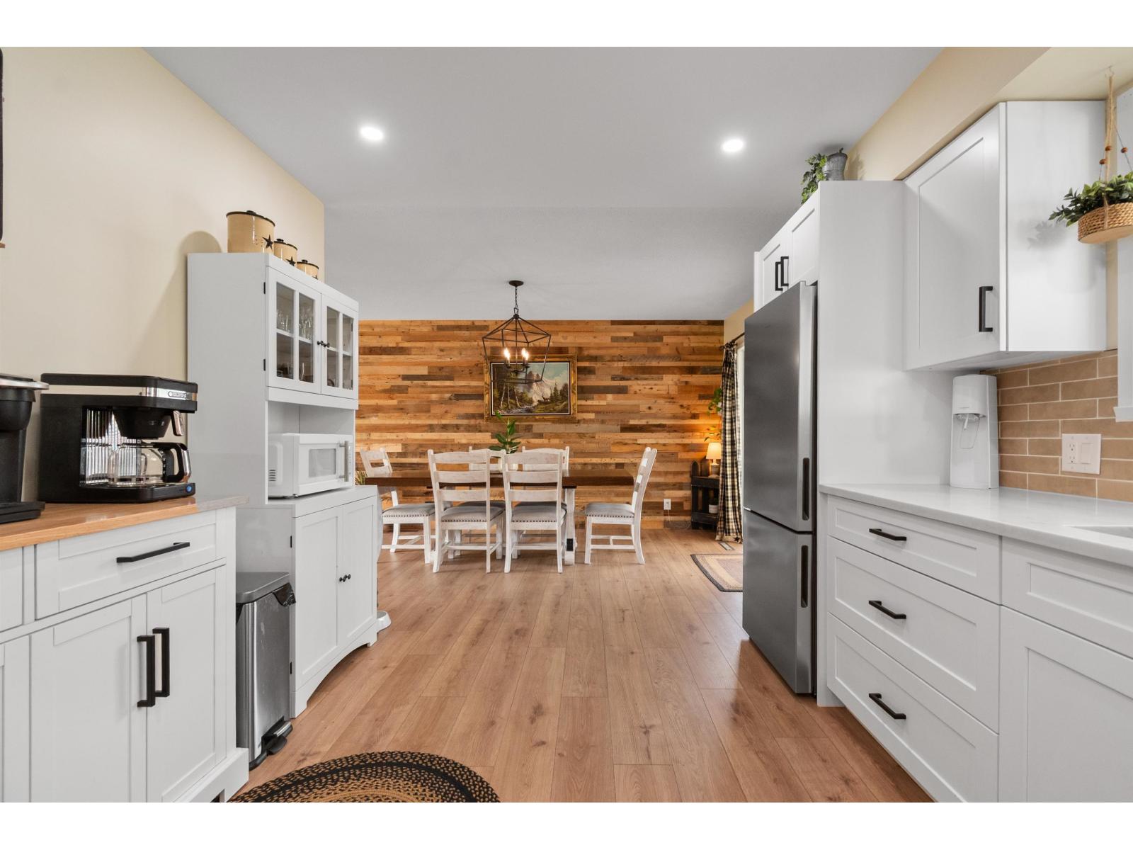 Photo 8 of 10098 Bonavista Street Fairfield Island, Chilliwack BC