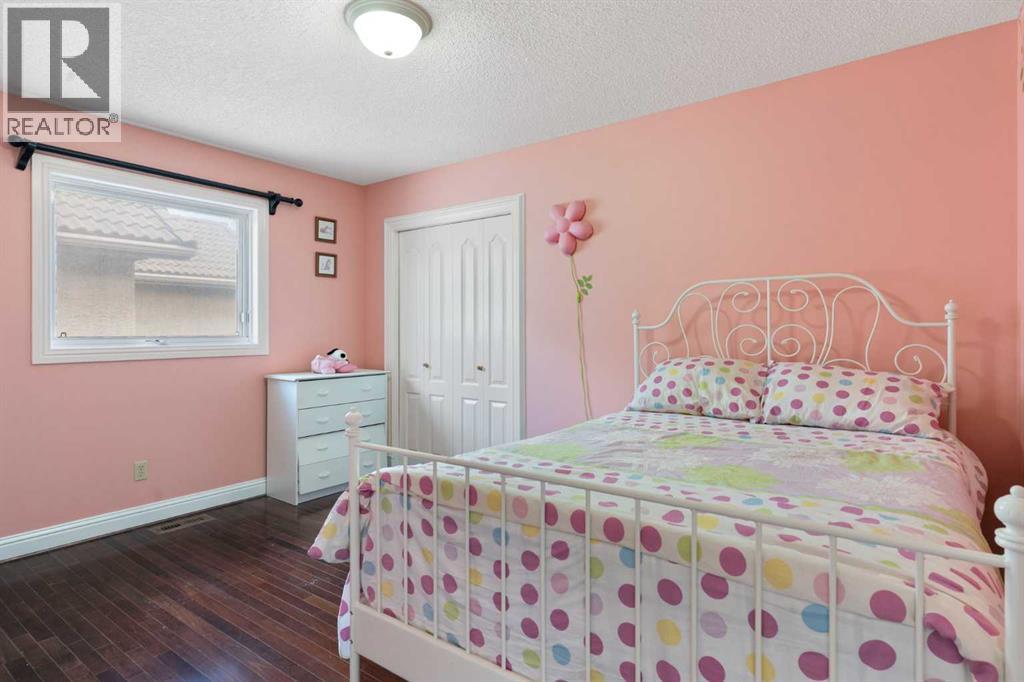Photo 32 of 105 Hamptons Square Nw, Calgary AB