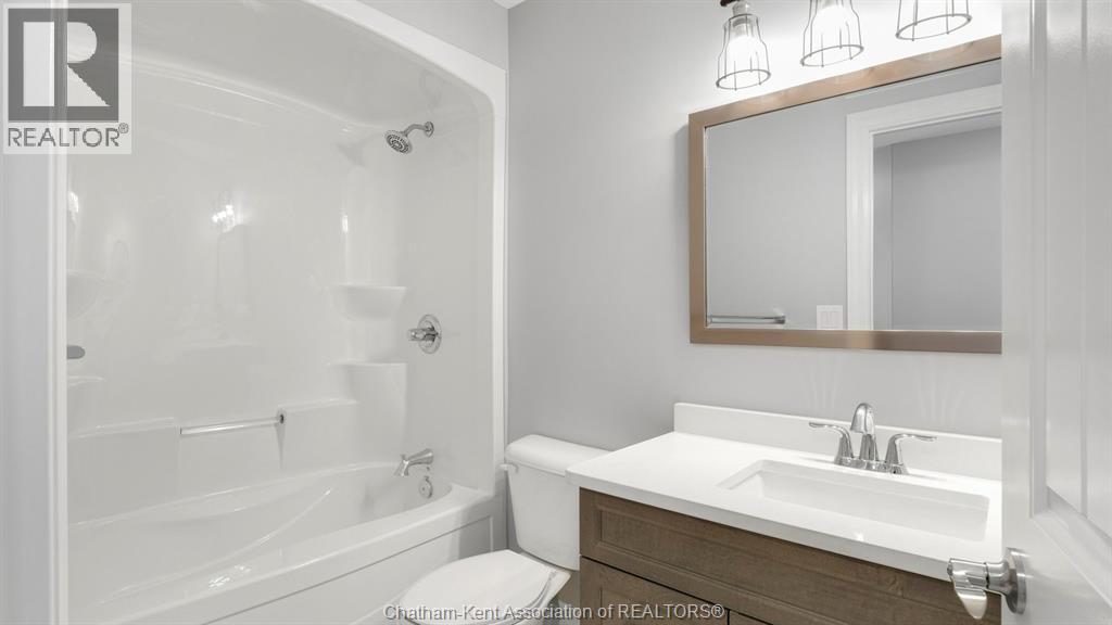 Photo 15 of 38 Rosewood Crescent, Chatham ON
