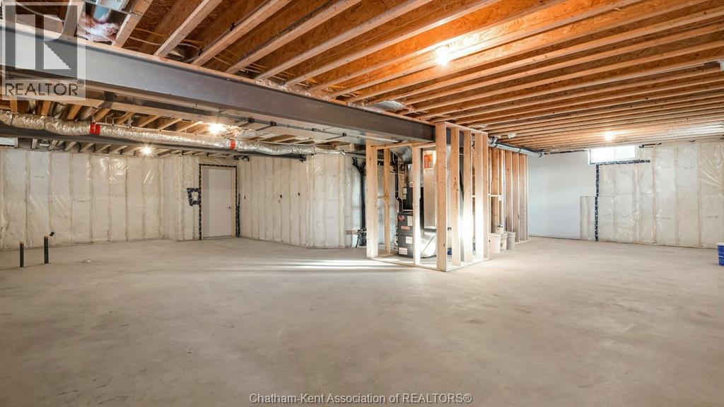 Photo 18 of 38 Rosewood Crescent, Chatham ON