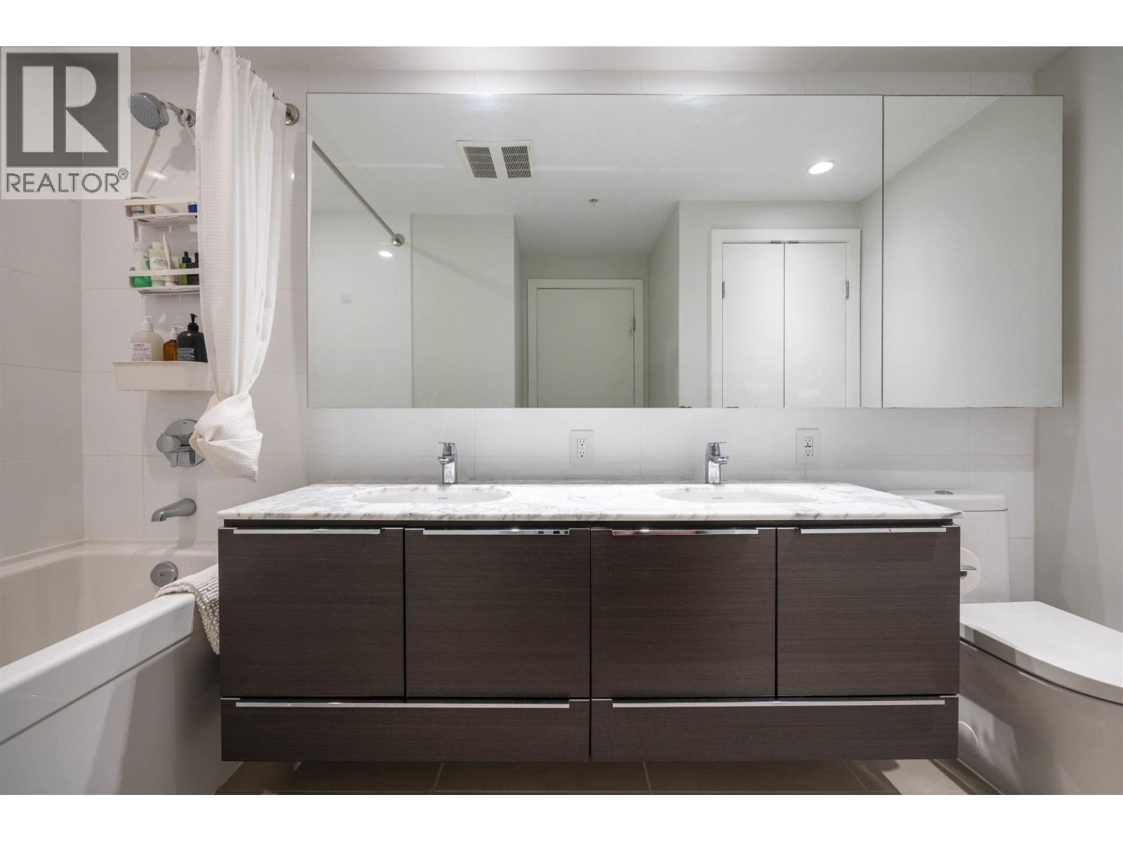 #4-5233 GILBERT Road, Richmond