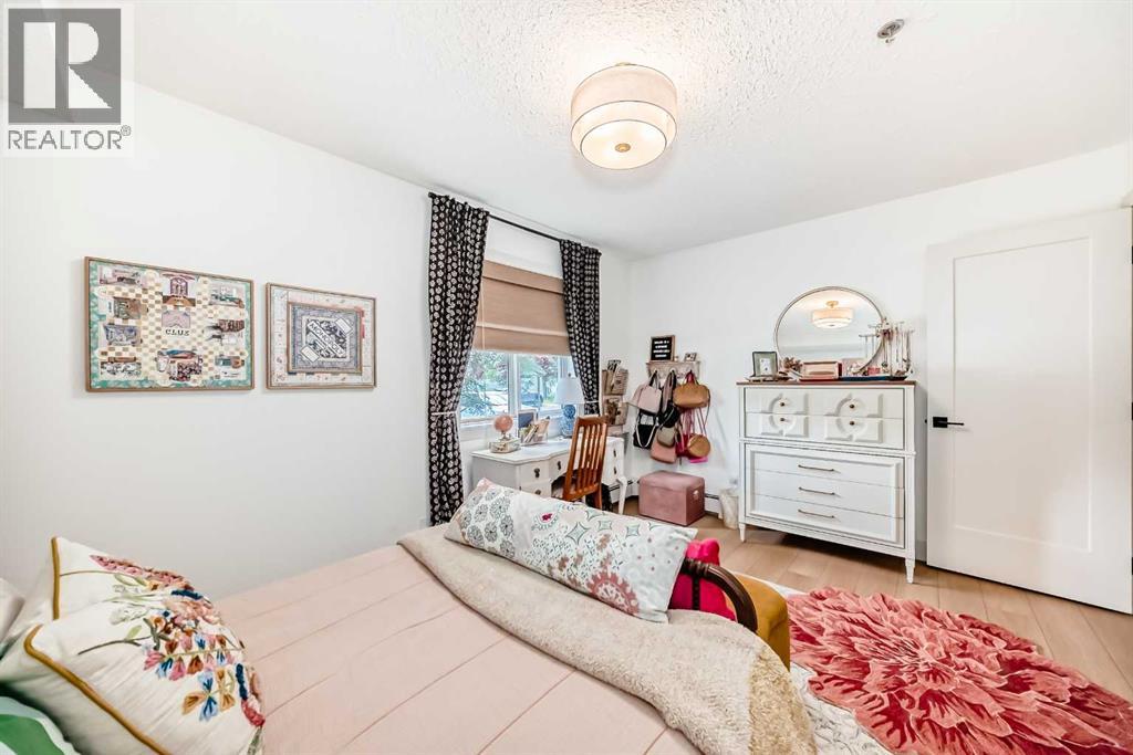 Single Family House for Sale in   Chaparral Ridge Drive SE Chaparral Calgary 