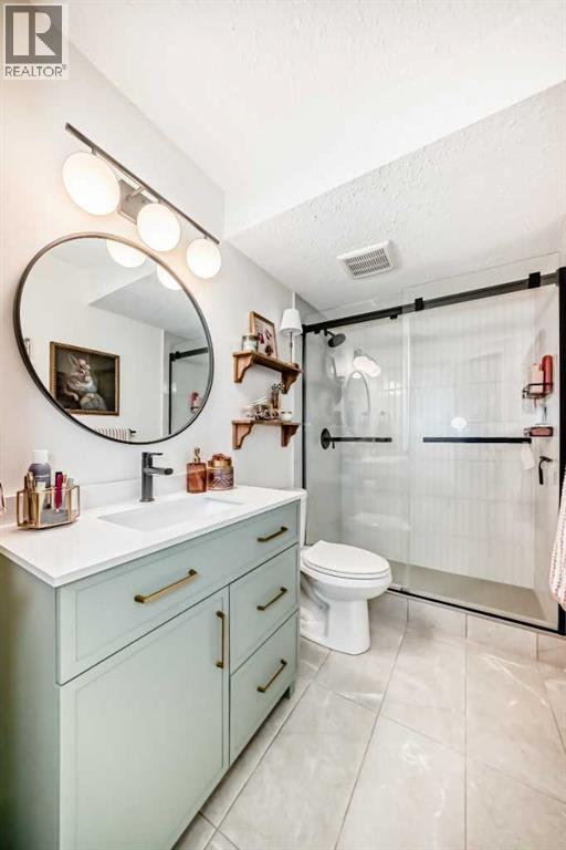 Single Family House for Sale in   Chaparral Ridge Drive SE Chaparral Calgary 