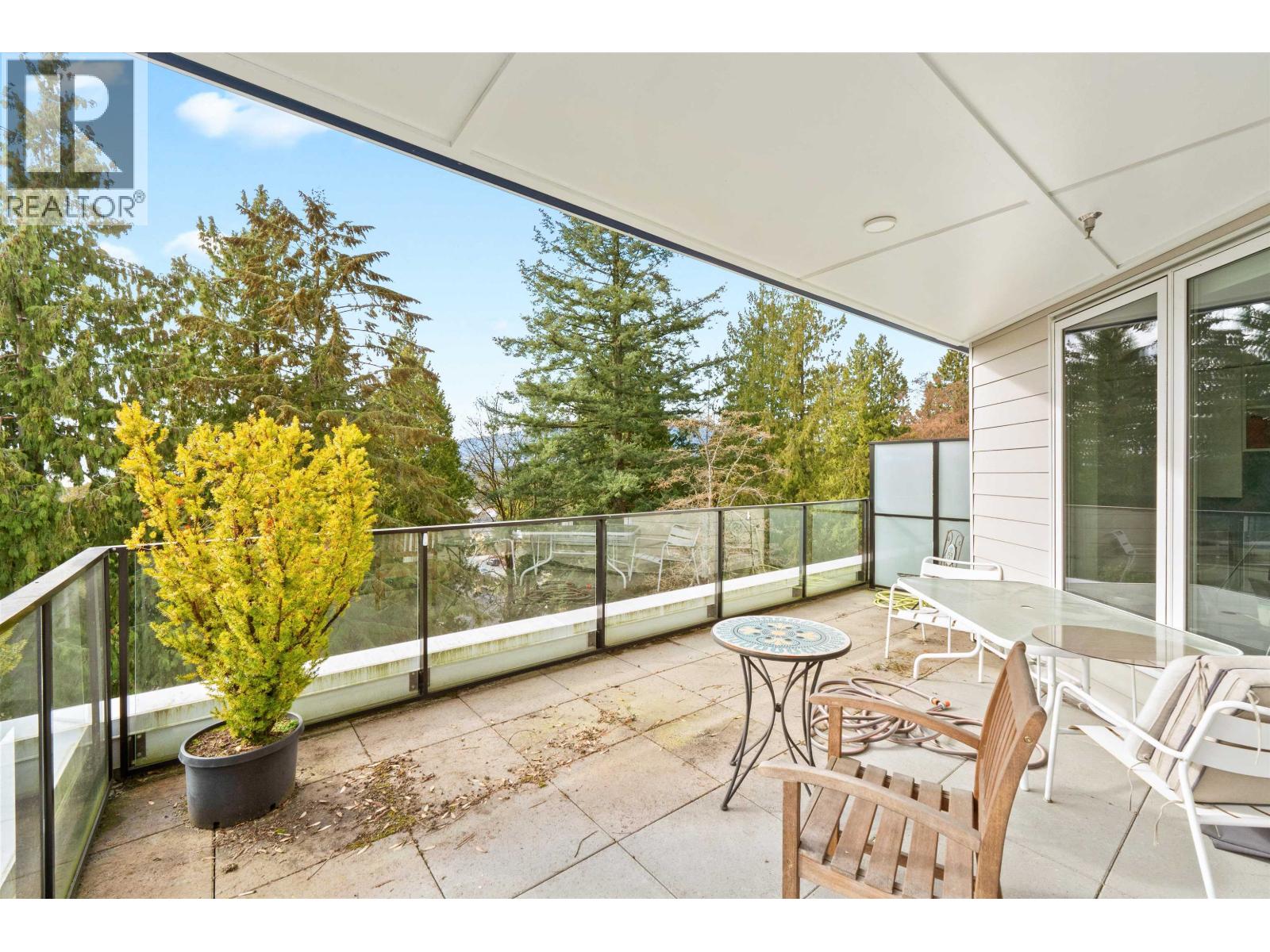 Photo 39 of Th 5 2137 Chesterfield Avenue, North Vancouver BC