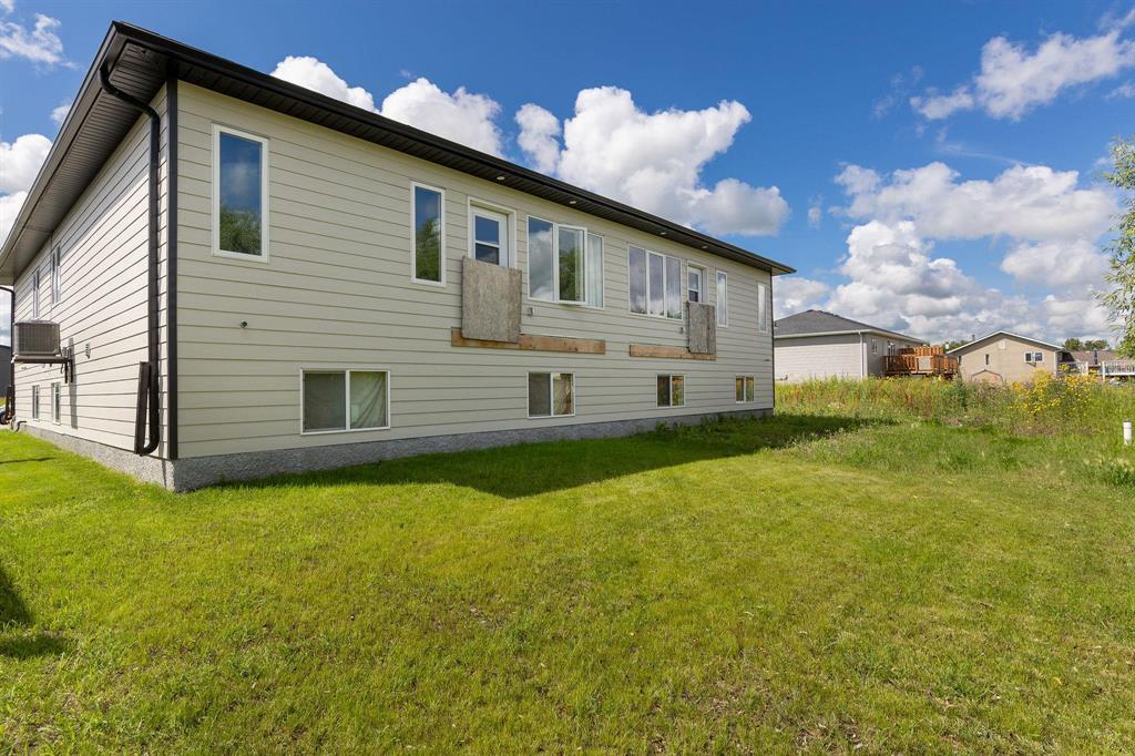 Photo 25 of 72 Birchwood Lane, Mitchell MB