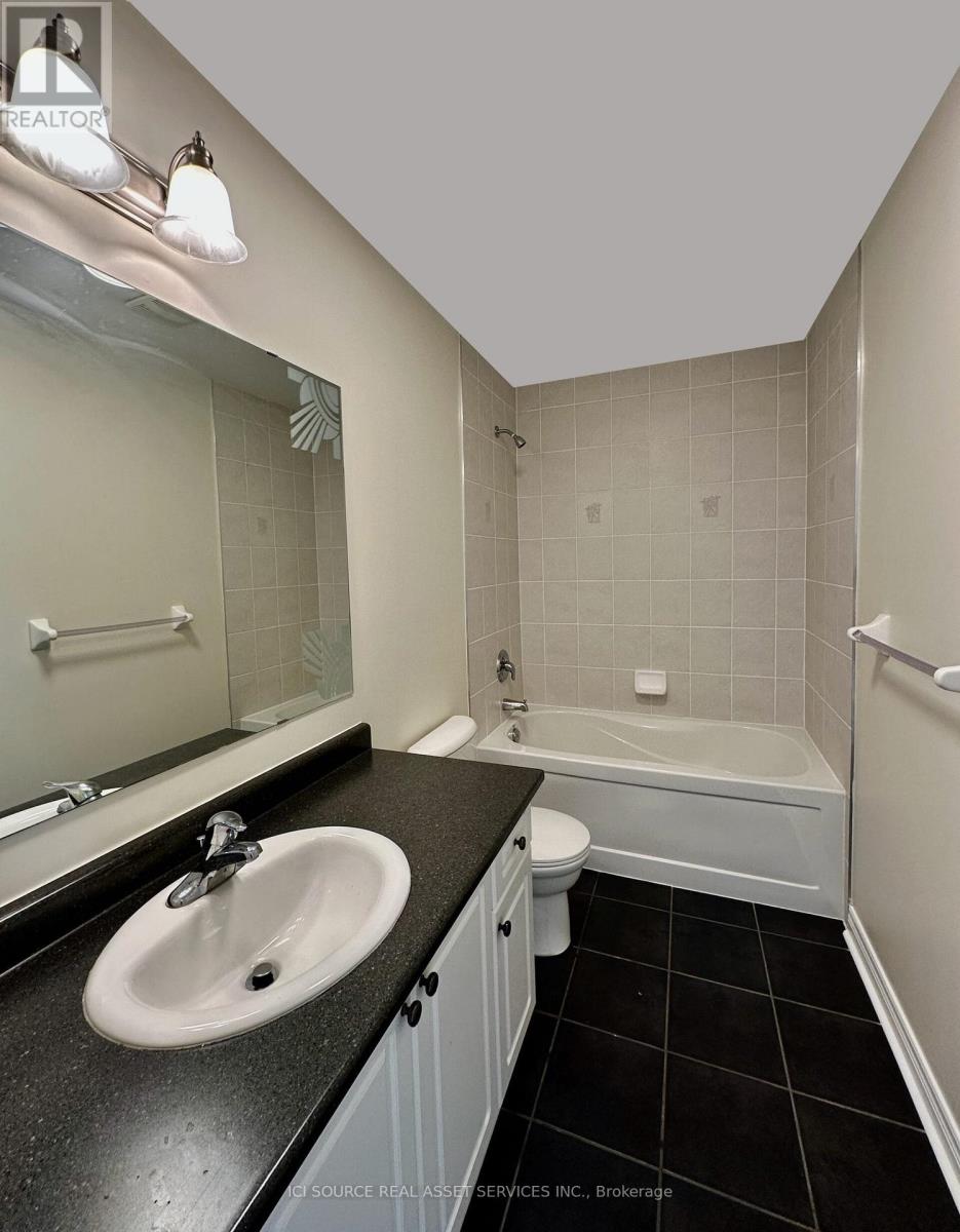 Photo 11 of 4 3215 Thomas Street, Mississauga ON