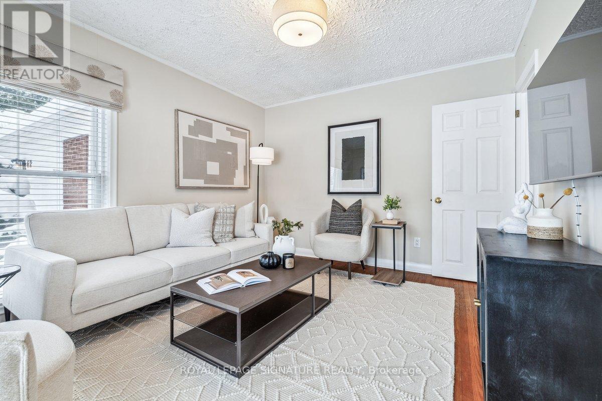 Photo 7 of 1662 Bramsey Drive, Mississauga ON