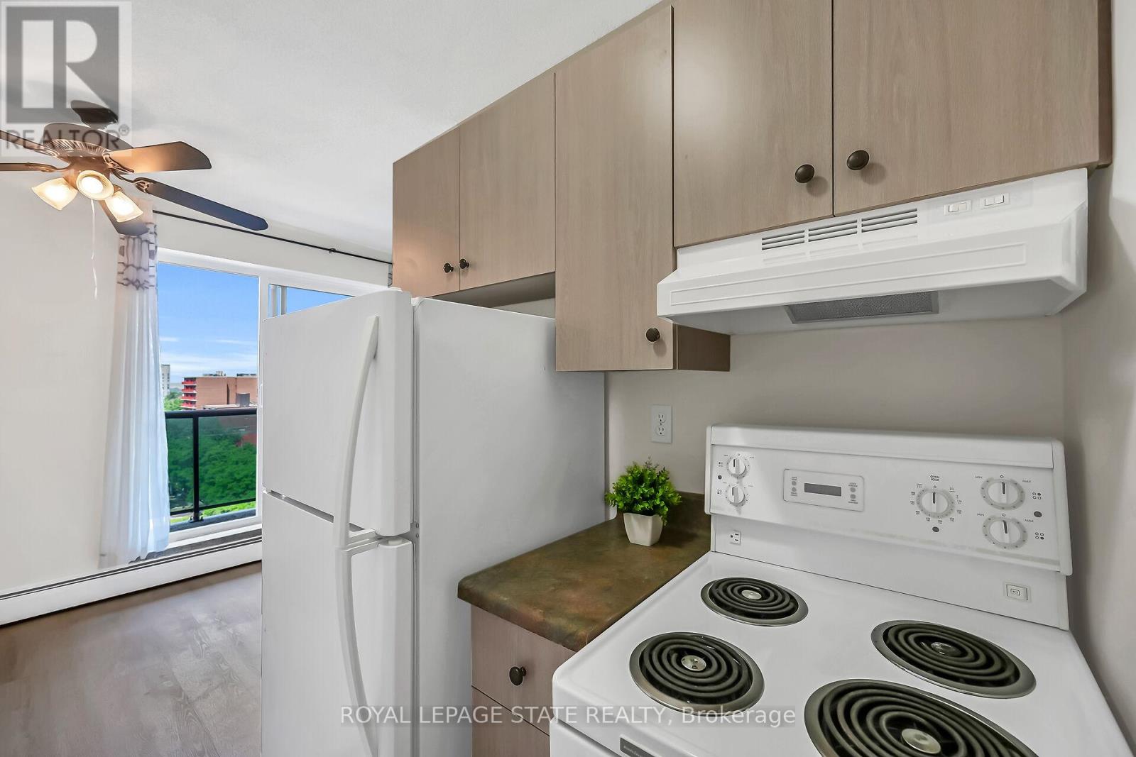 Photo 16 of 702 81 Charlton Avenue E, Hamilton ON