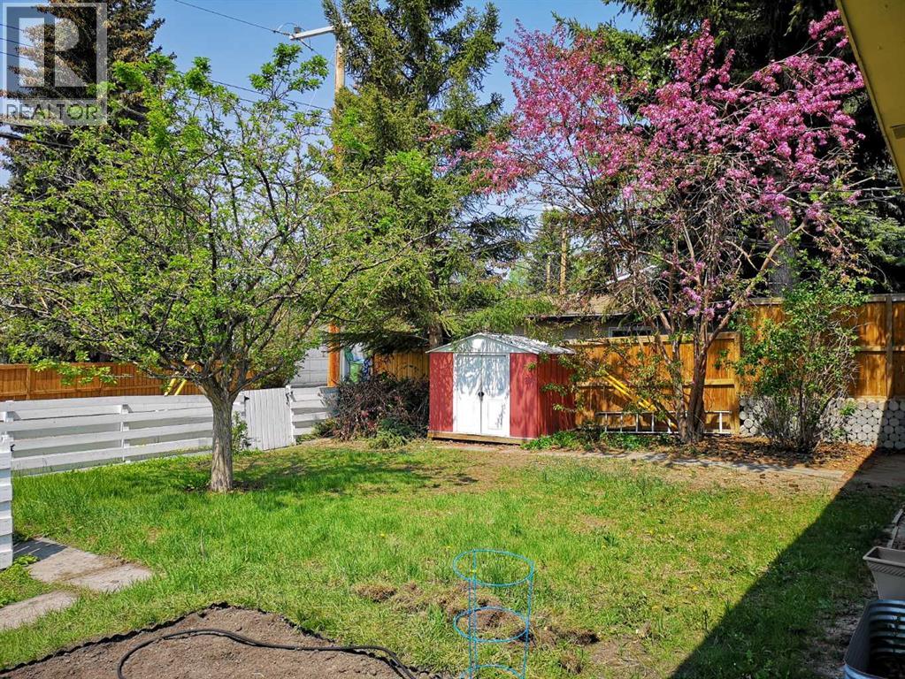 Photo 24 of 4315 Charleswood Drive Nw, Calgary AB