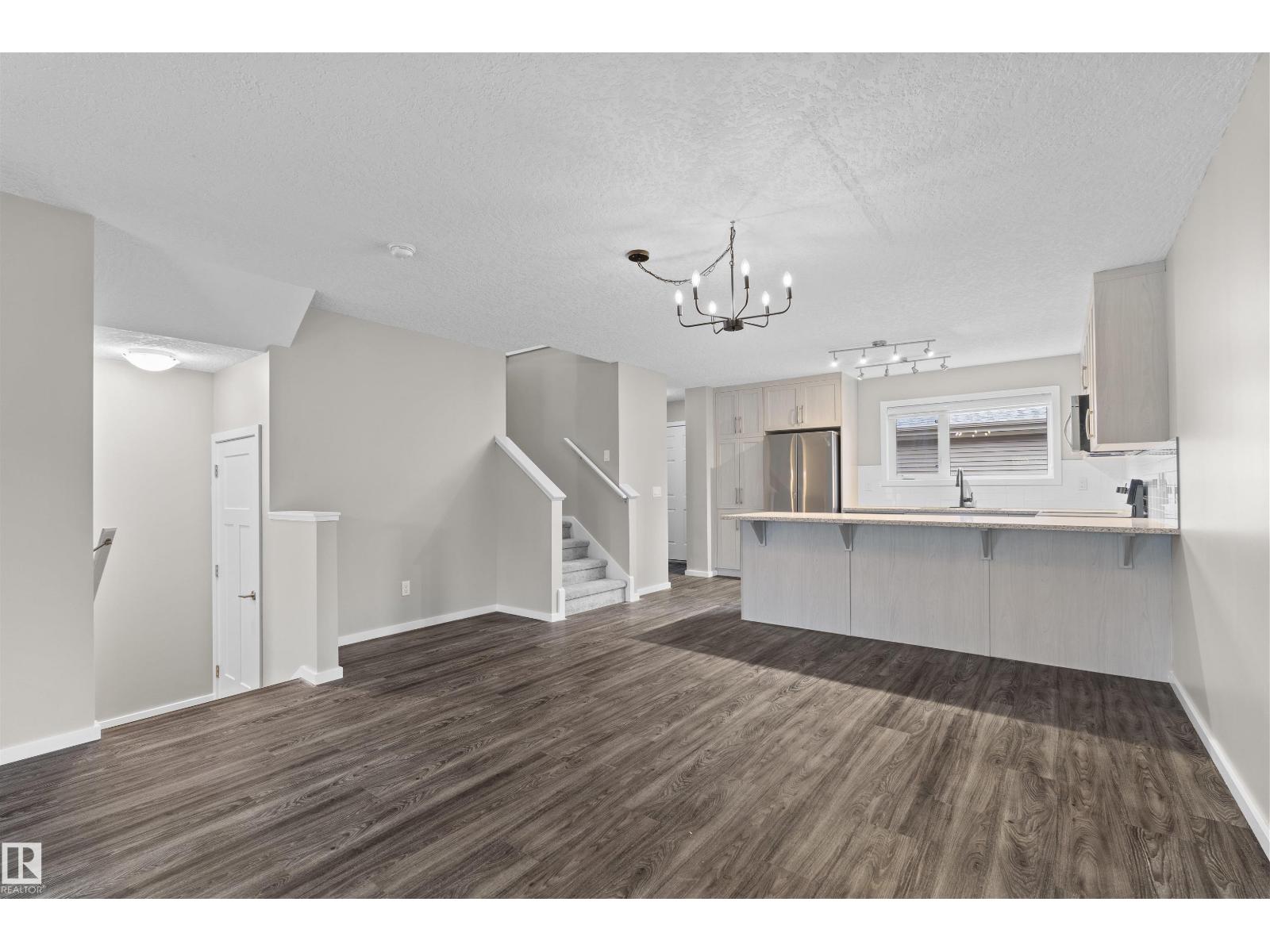 Photo 8 of 3072 Paisley Green Gr Sw, Edmonton AB