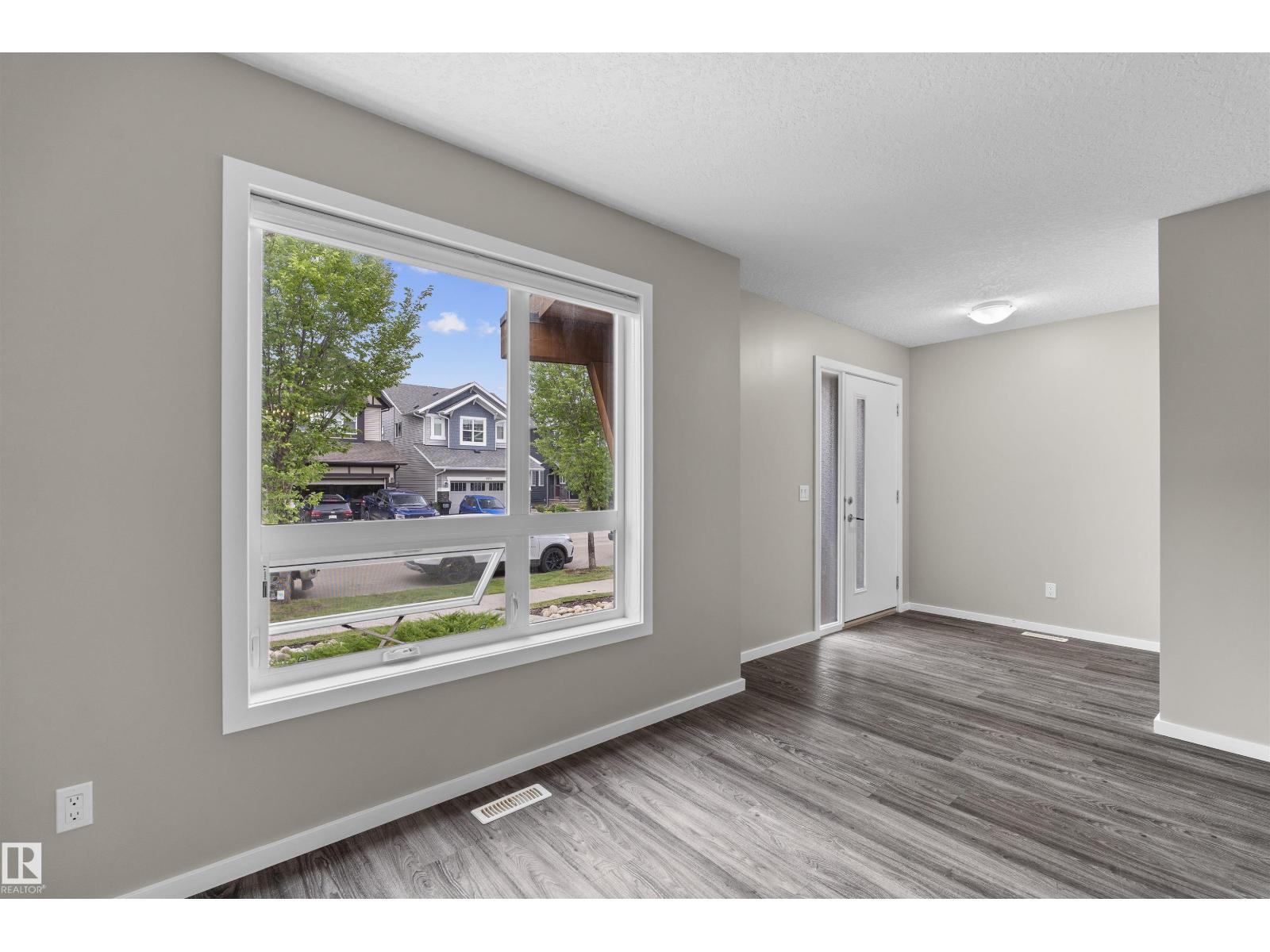Photo 6 of 3072 Paisley Green Gr Sw, Edmonton AB