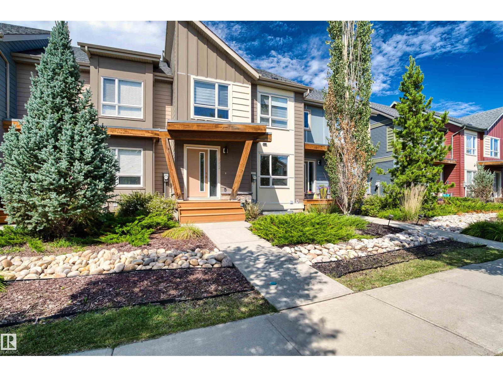 Photo 1 of 3072 Paisley Green Gr Sw, Edmonton AB