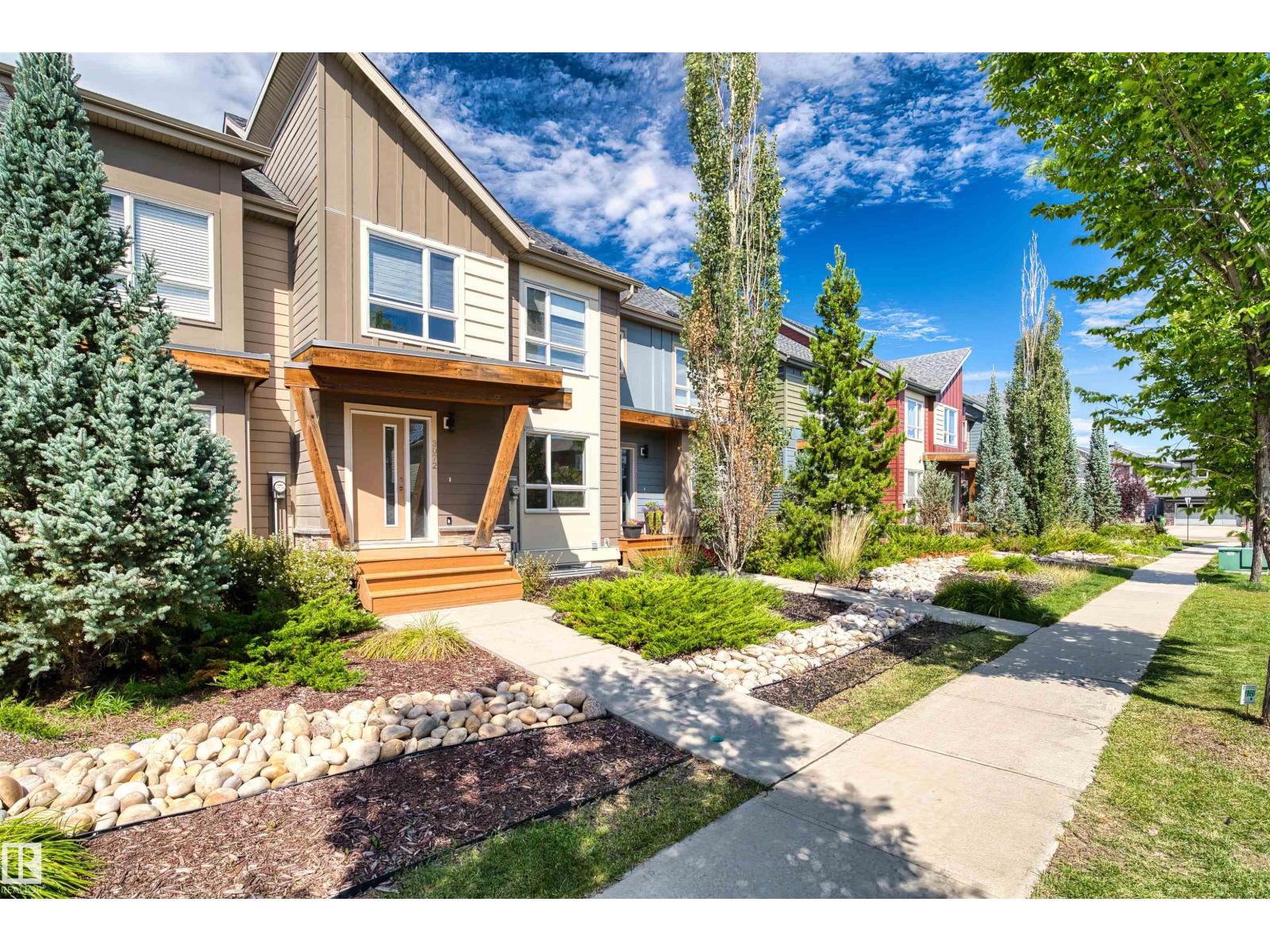 Photo 2 of 3072 Paisley Green Gr Sw, Edmonton AB