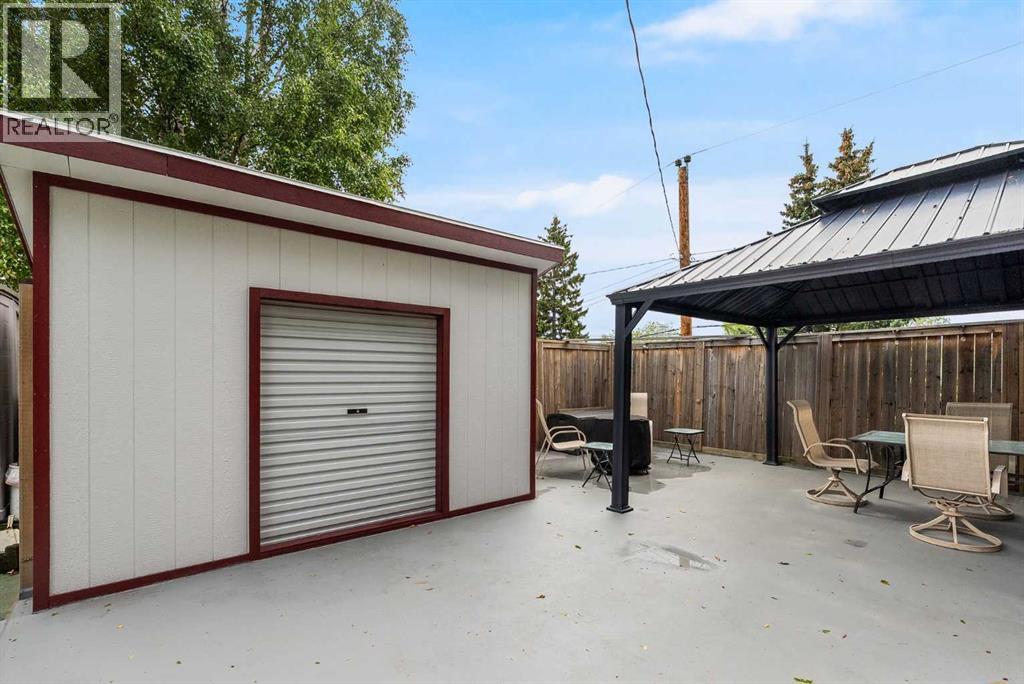 Single Family House Bungalow for Sale in  Dalton Drive NW Dalhousie Calgary 