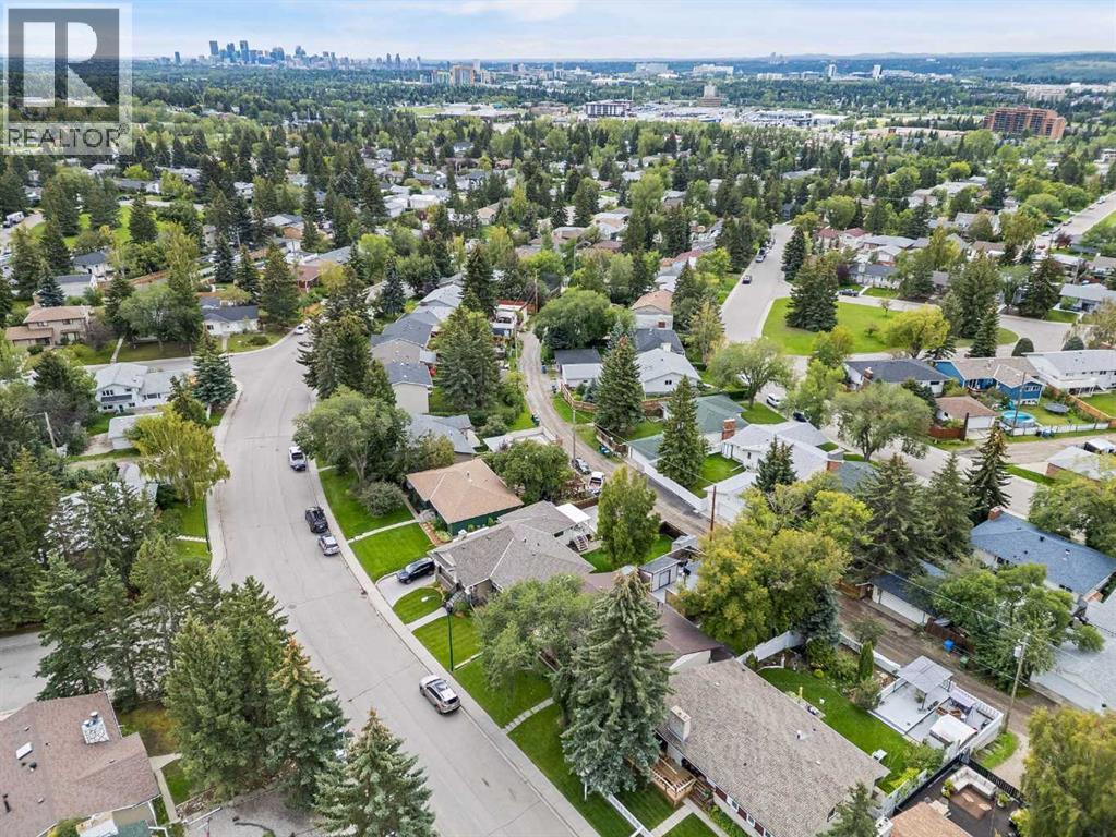 Single Family House Bungalow for Sale in  Dalton Drive NW Dalhousie Calgary 