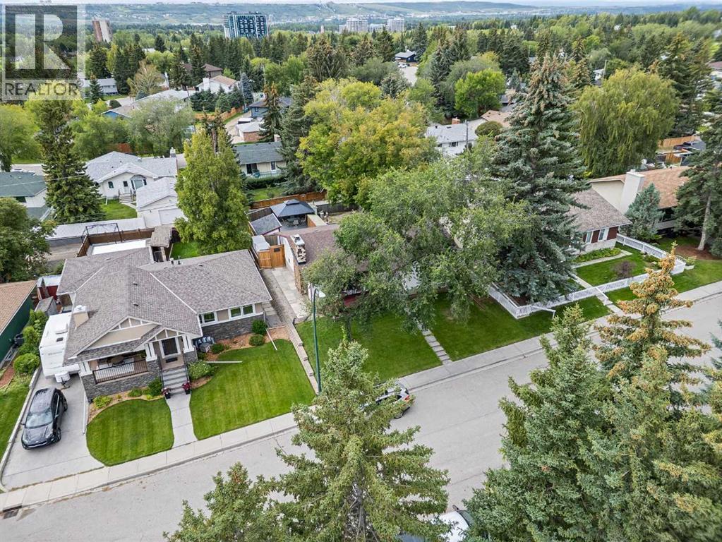 Single Family House Bungalow for Sale in  Dalton Drive NW Dalhousie Calgary 
