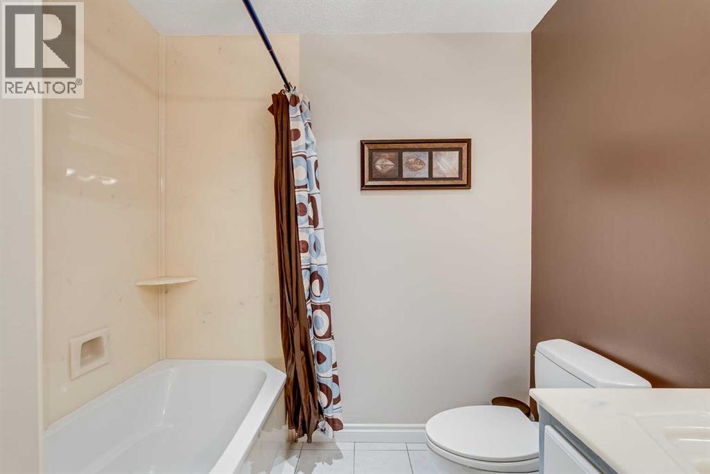 Single Family House Bungalow for Sale in  Dalton Drive NW Dalhousie Calgary 