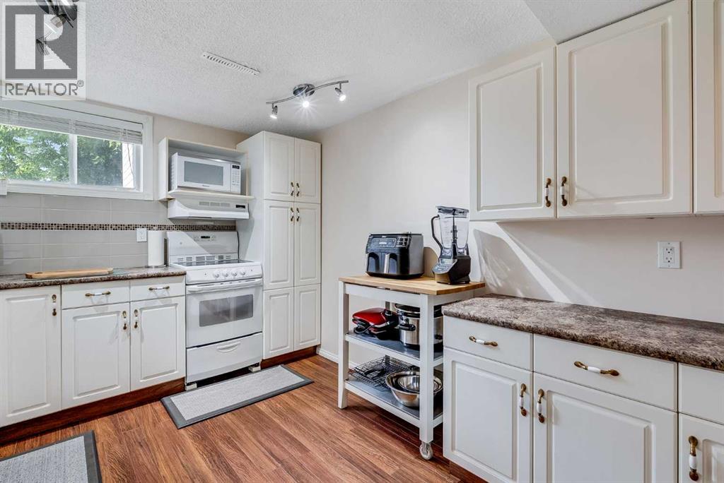 Single Family House Bungalow for Sale in  Dalton Drive NW Dalhousie Calgary 