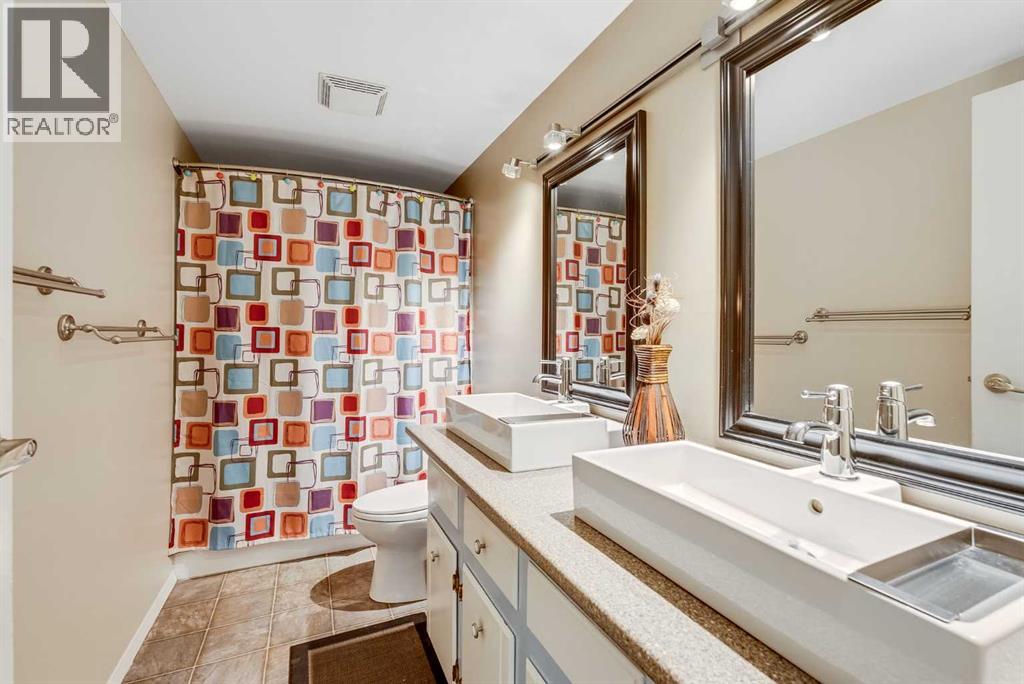 Single Family House Bungalow for Sale in  Dalton Drive NW Dalhousie Calgary 