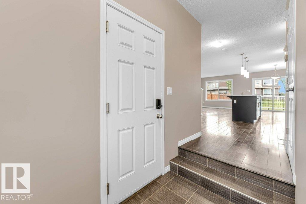 Photo 12 of 5181 Crabapple Li Sw, Edmonton AB