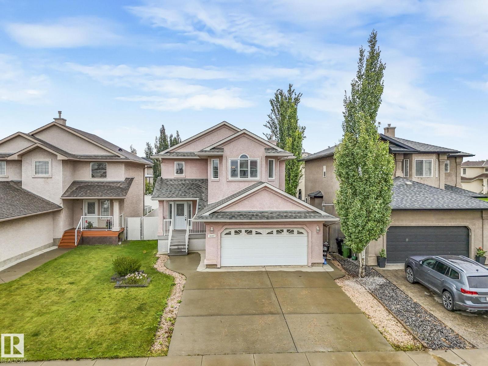 Photo 2 of 16409 65 St Nw, Edmonton AB