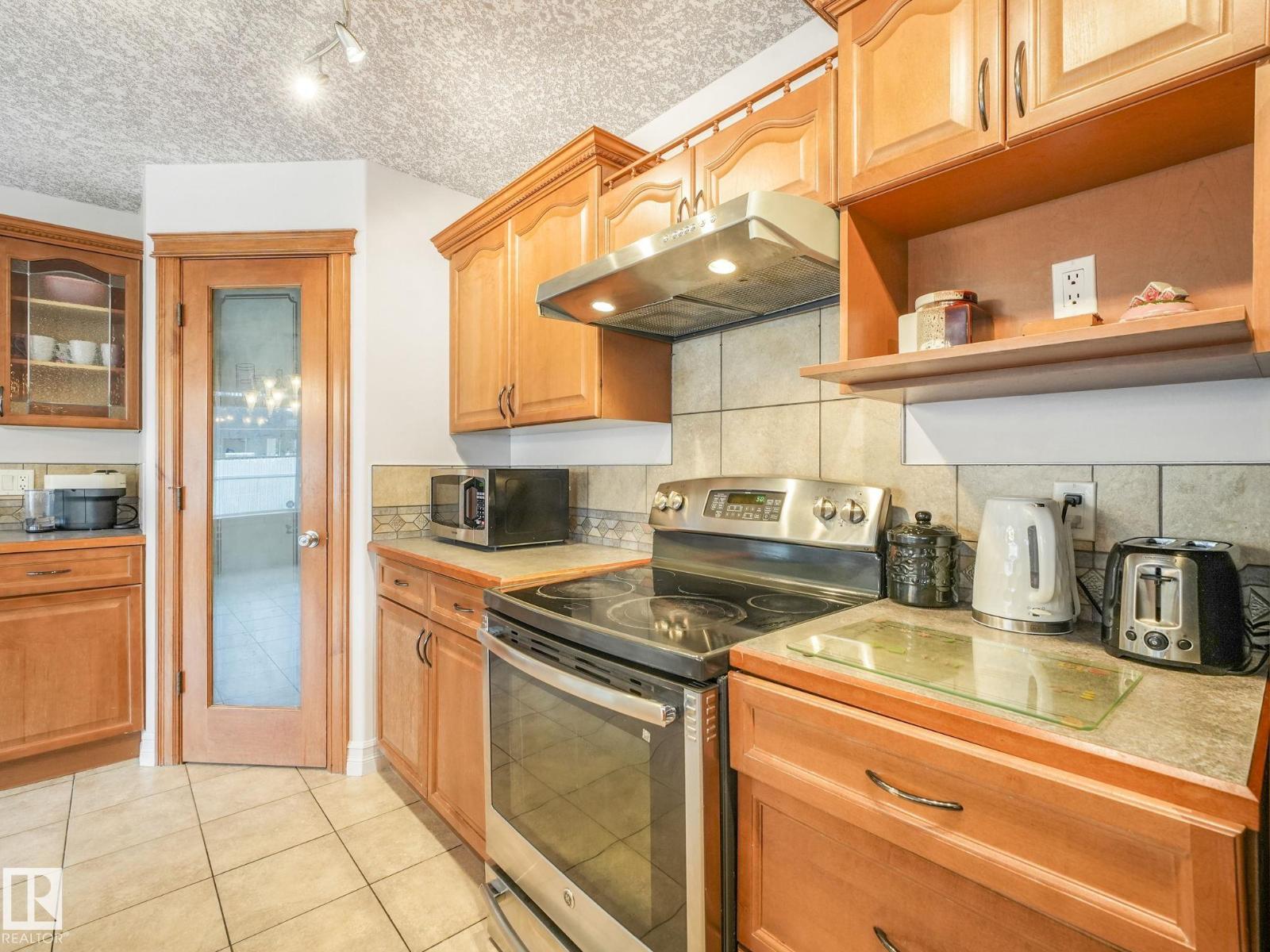 Photo 25 of 16409 65 St Nw, Edmonton AB