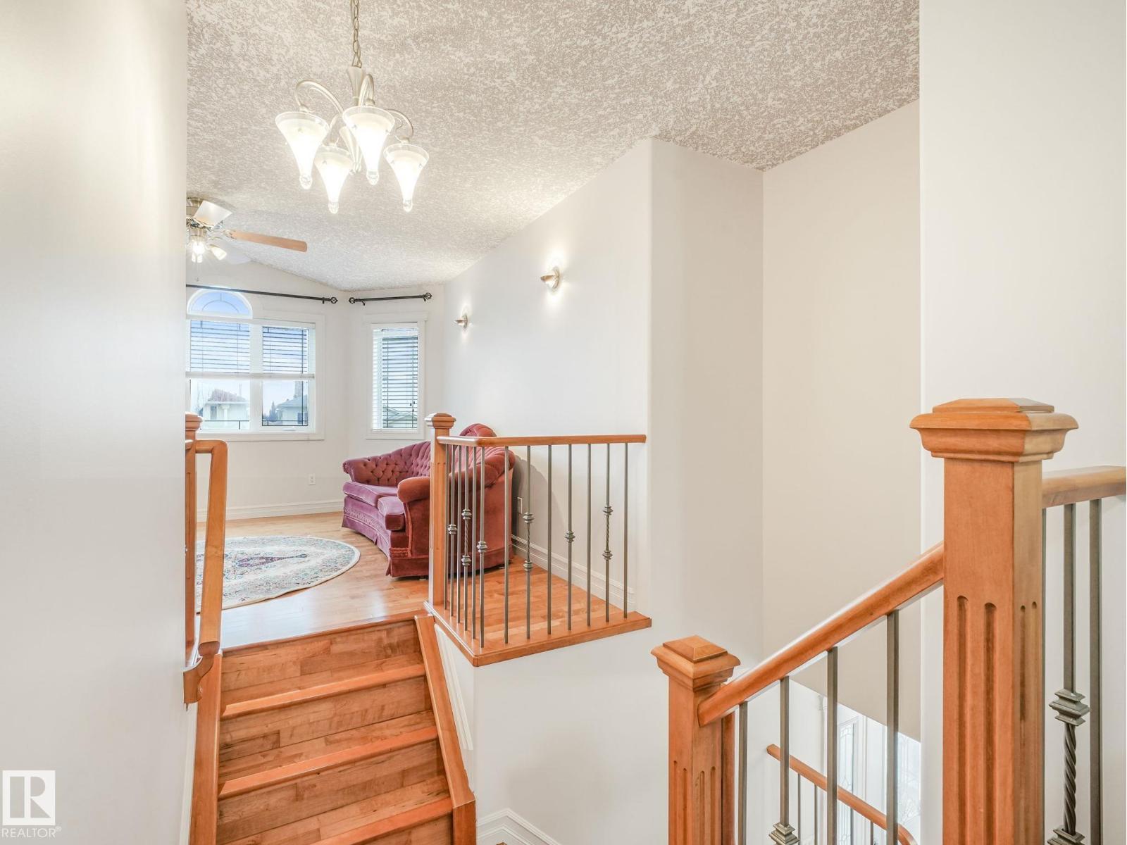 Photo 37 of 16409 65 St Nw, Edmonton AB