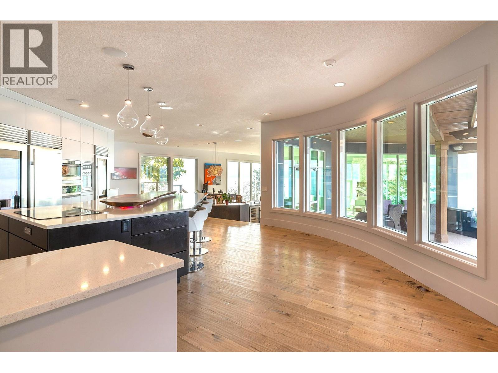  2100 Dewdney Road, Kelowna