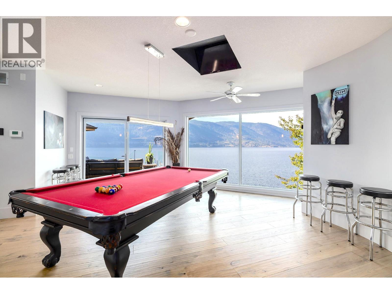  2100 Dewdney Road, Kelowna