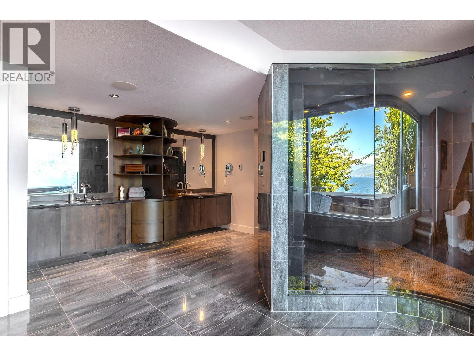  2100 Dewdney Road, Kelowna