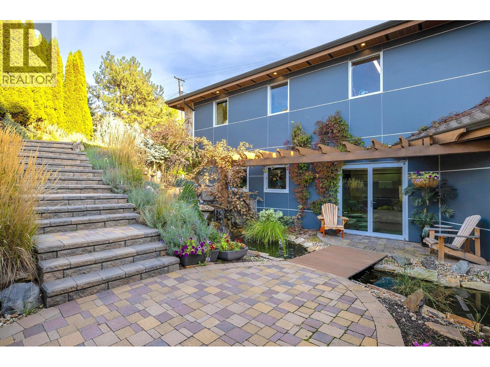  2100 Dewdney Road, Kelowna
