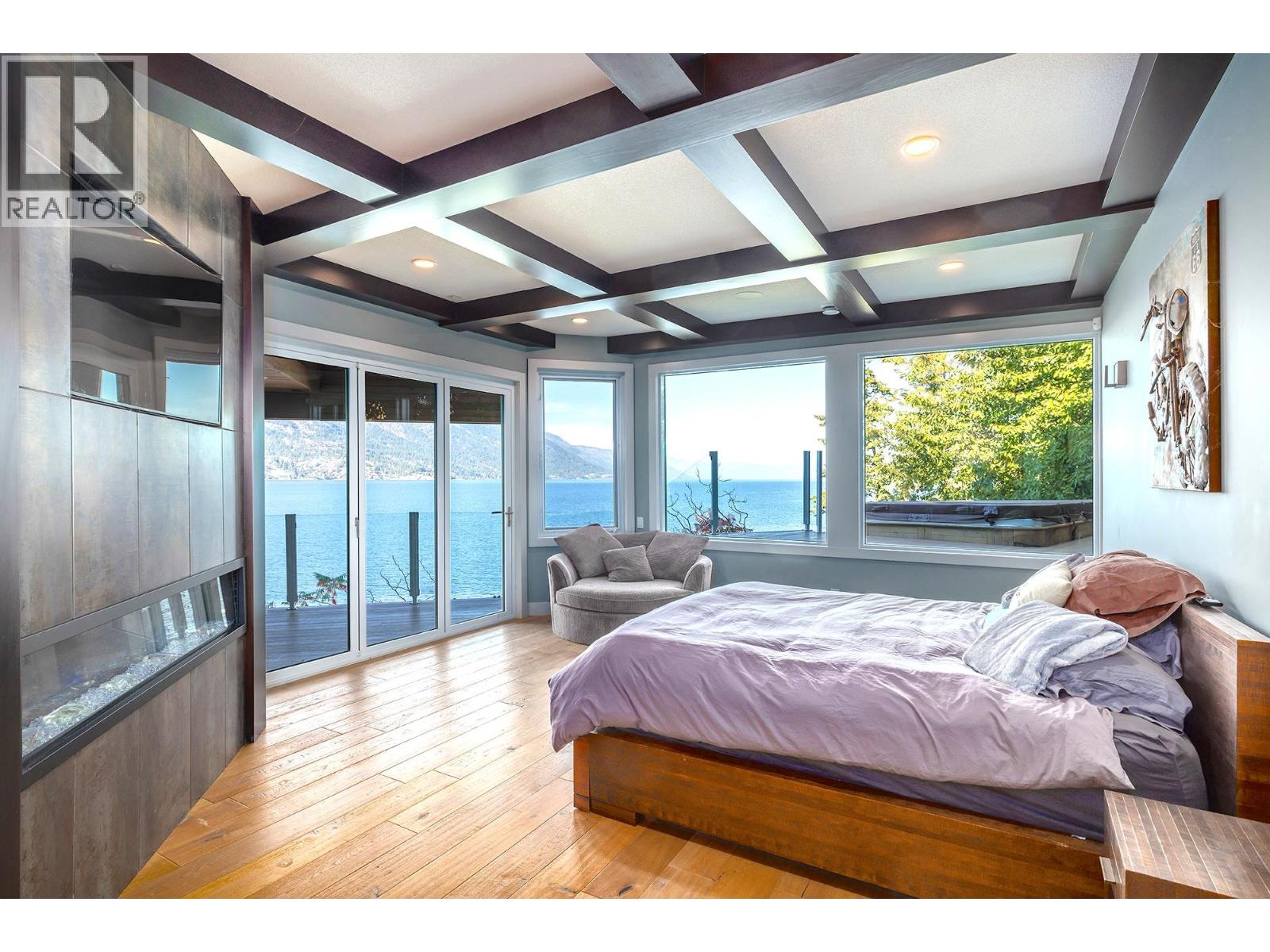  2100 Dewdney Road, Kelowna