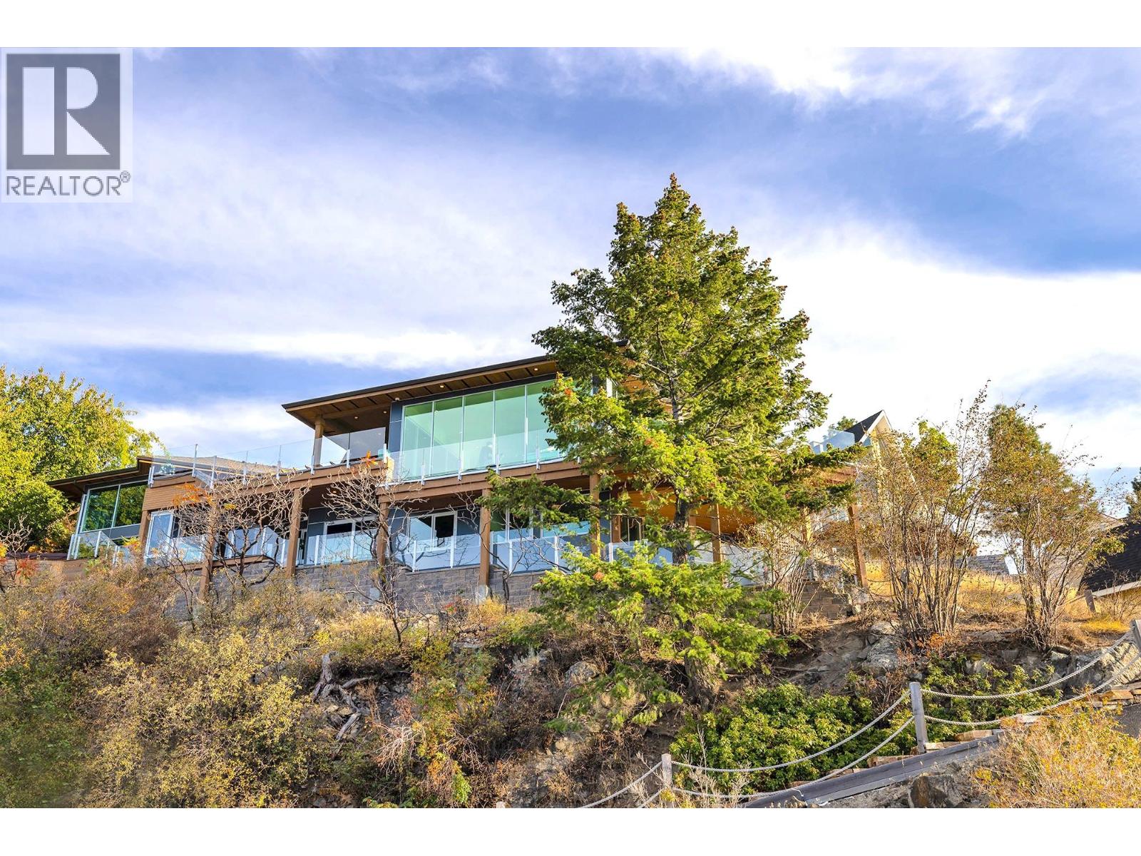  2100 Dewdney Road, Kelowna