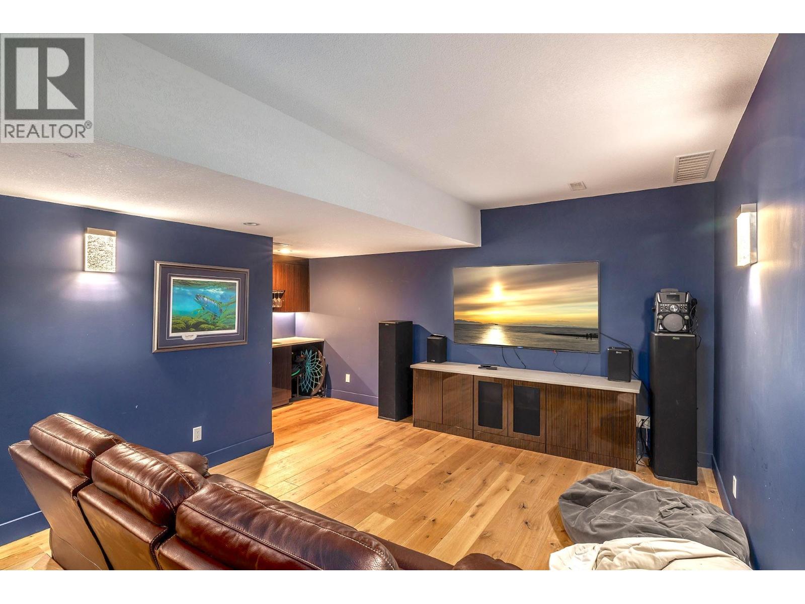  2100 Dewdney Road, Kelowna