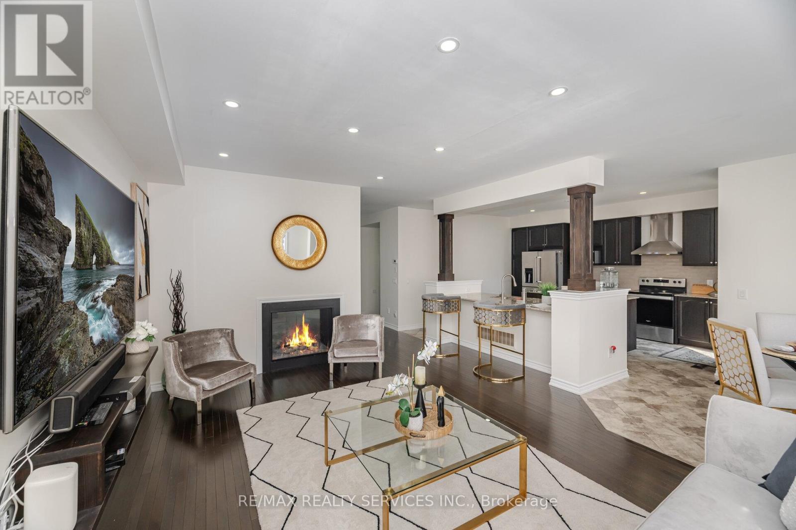 Photo 11 of 97 Fawnridge Road, Caledon ON