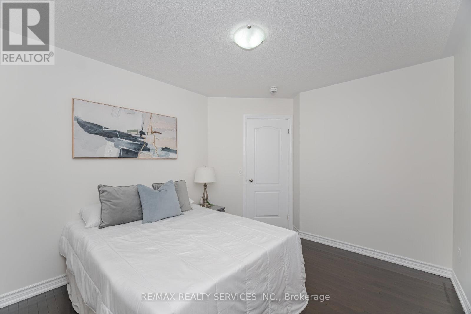 Photo 36 of 97 Fawnridge Road, Caledon ON