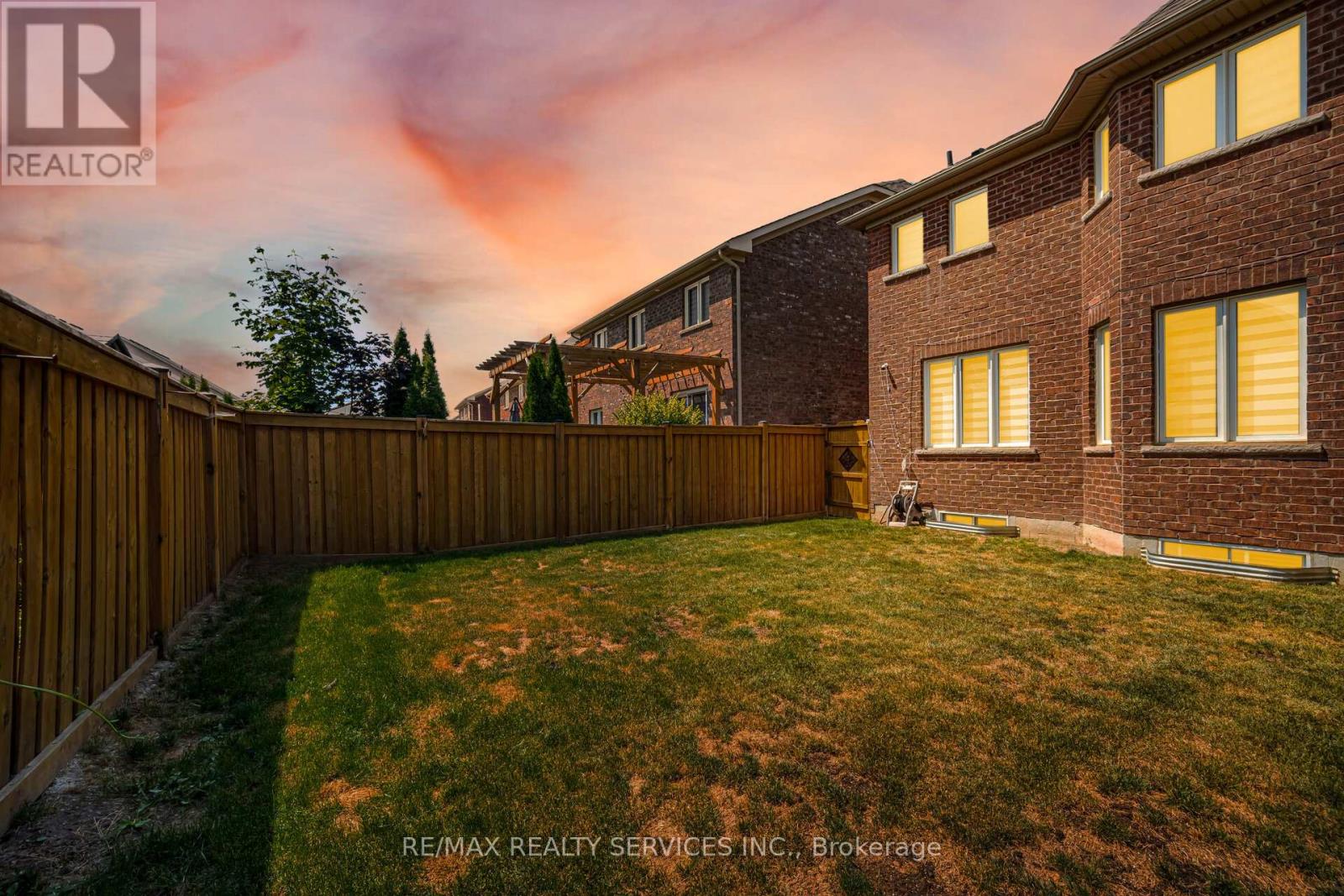 Photo 49 of 97 Fawnridge Road, Caledon ON