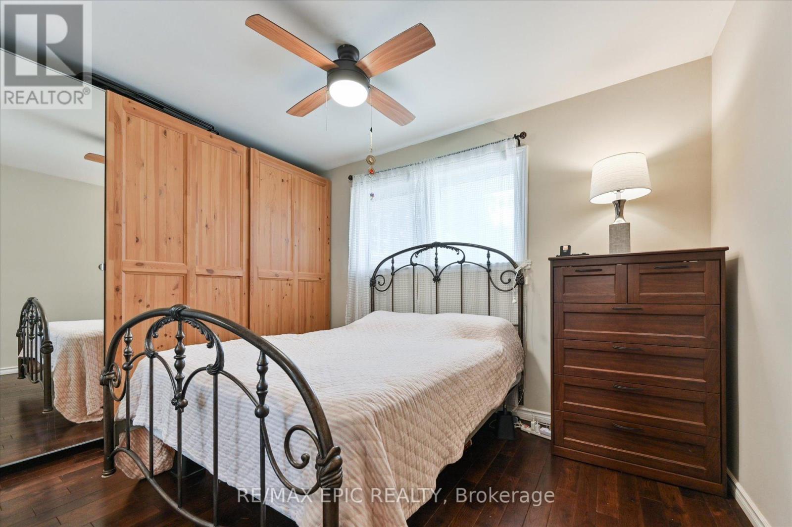 Photo 11 of Main 2683 Truscott Drive, Mississauga ON