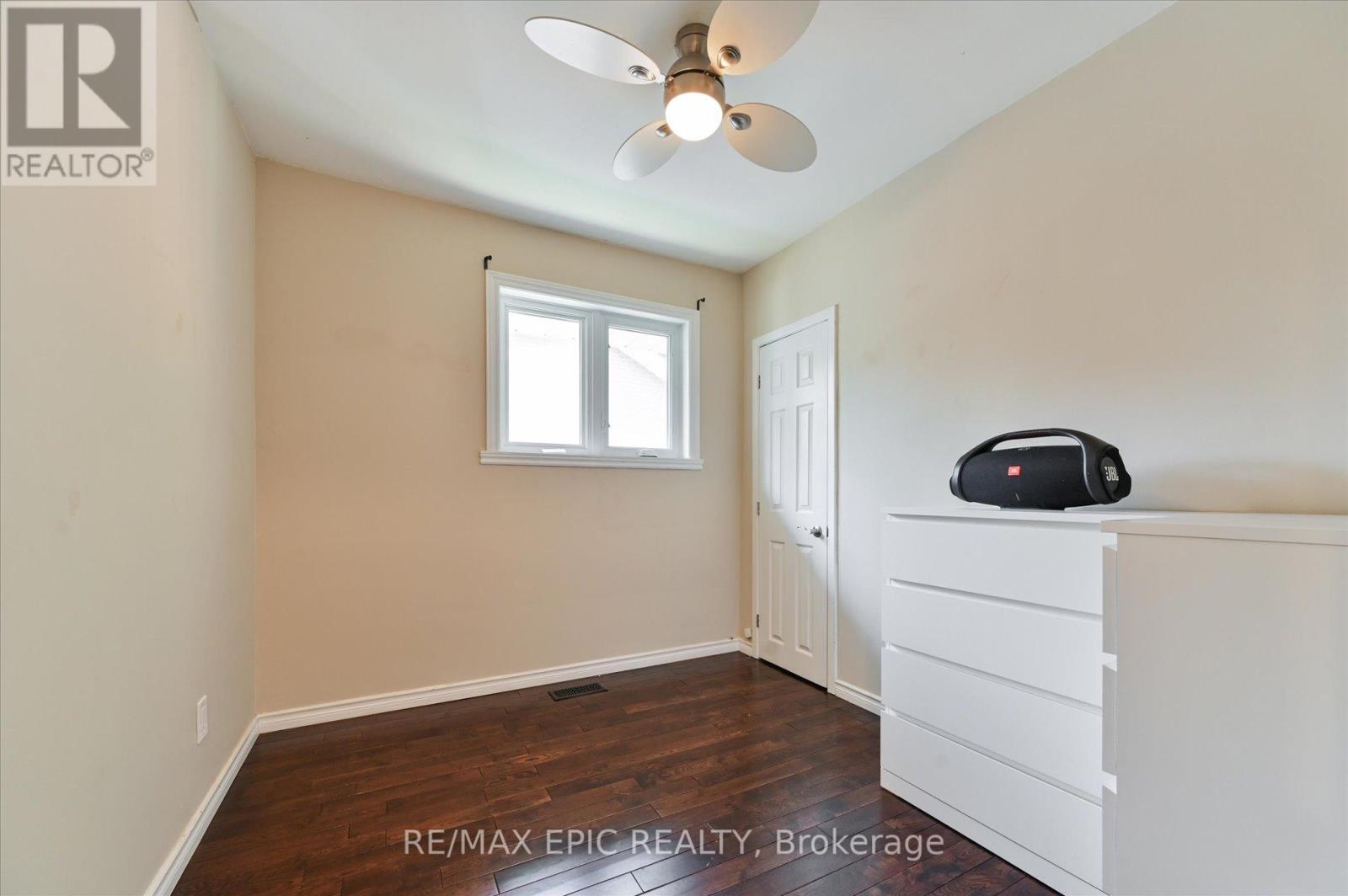 Photo 12 of Main 2683 Truscott Drive, Mississauga ON