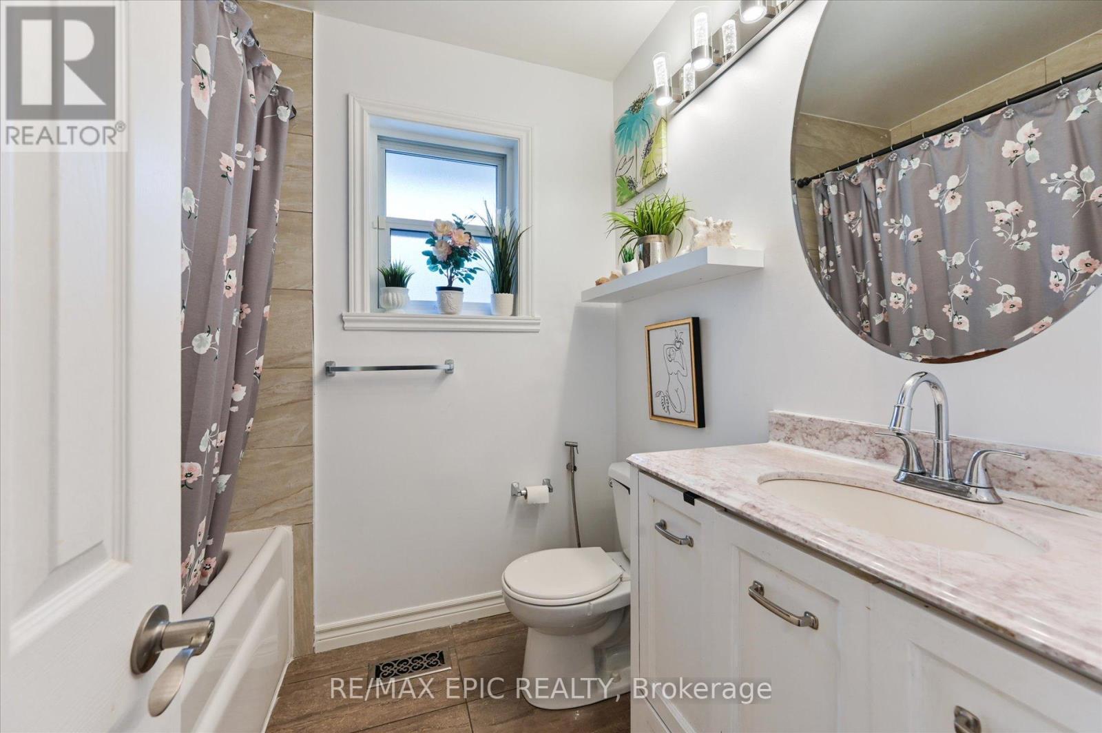 Photo 14 of Main 2683 Truscott Drive, Mississauga ON
