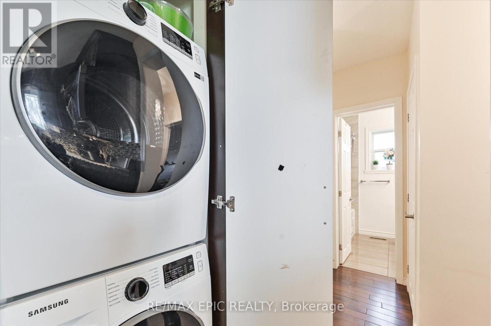 Photo 15 of Main 2683 Truscott Drive, Mississauga ON
